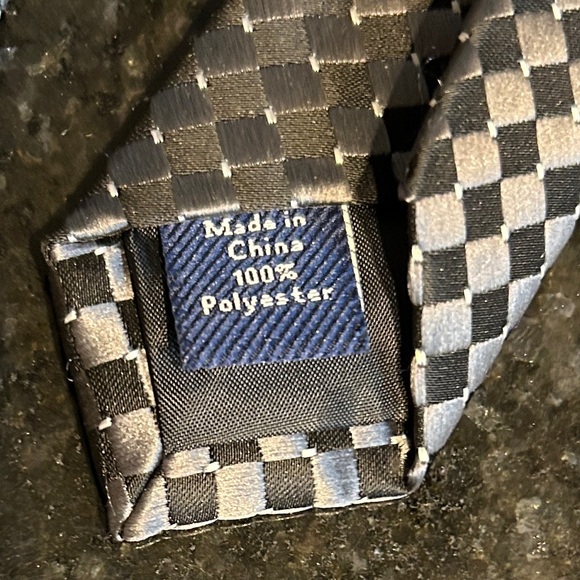 CROFT & BARROW Tie • Black & Gray Diamonds • 59”L x 3.5”W - Picture 7 of 7